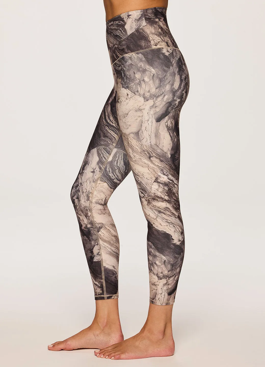 Concrete Dreams Super Soft 7/8 Legging