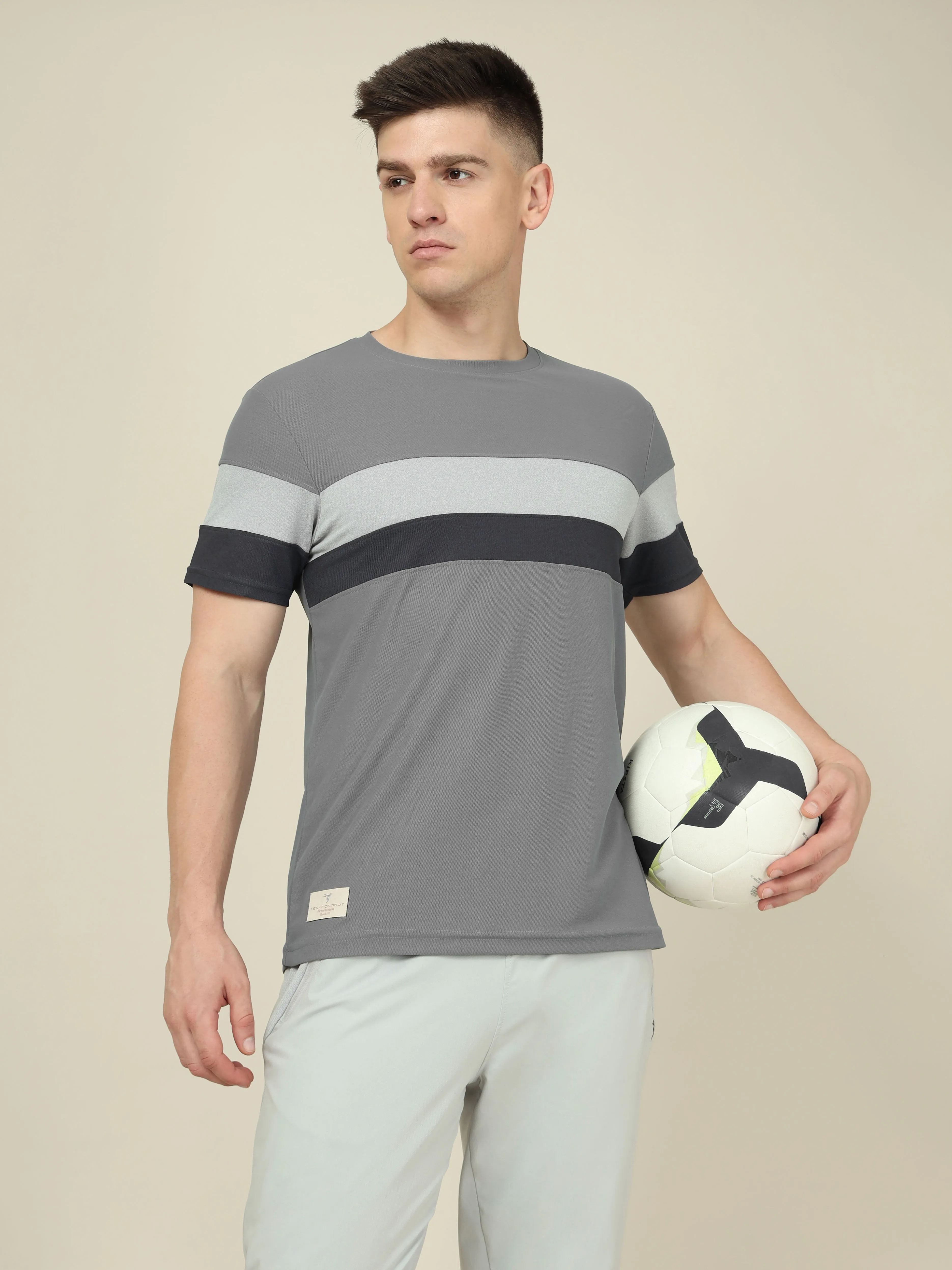 Men Colorblock Slim Fit Crew Neck T-shirt with MATPIQ