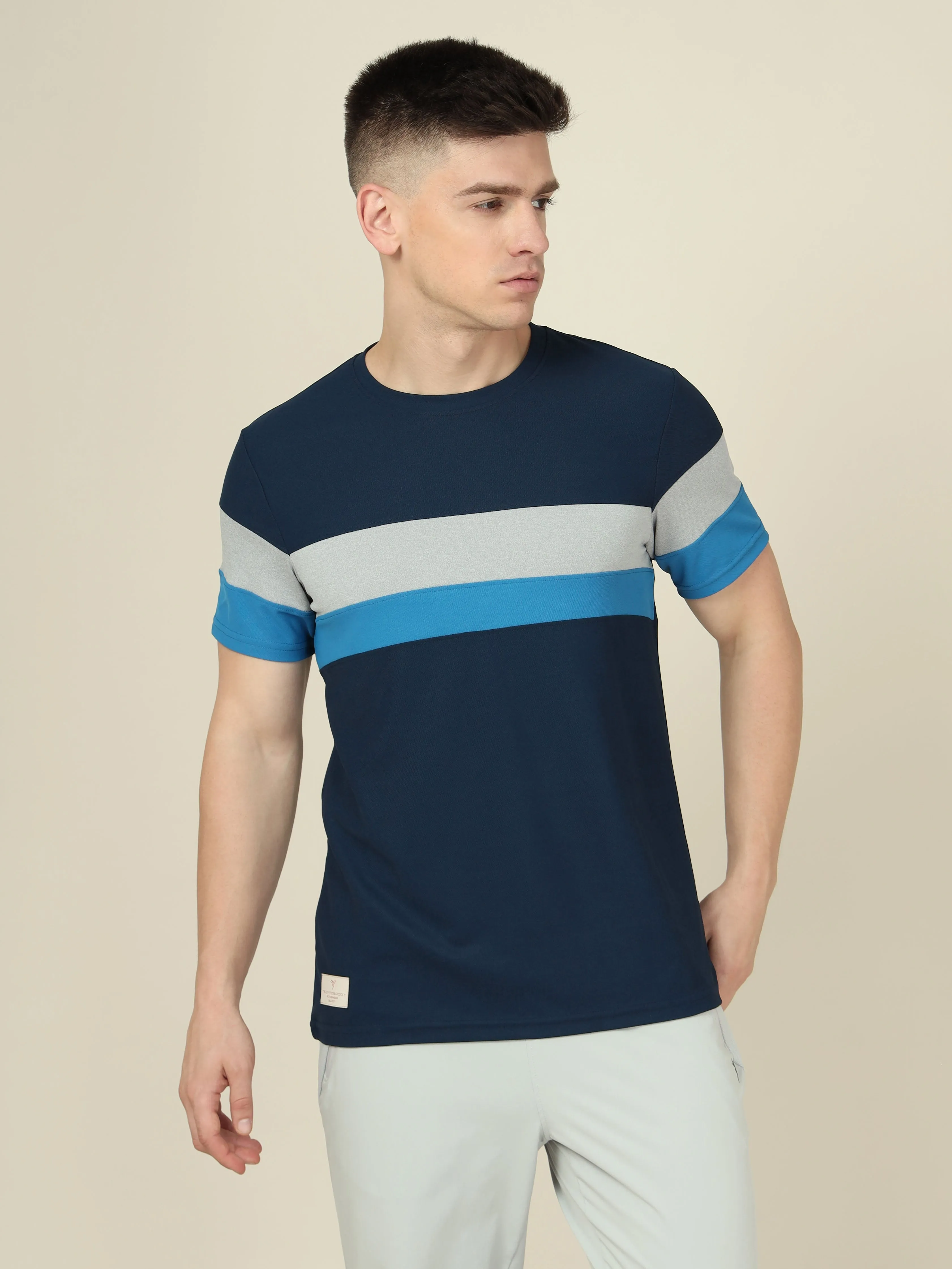 Men Colorblock Slim Fit Crew Neck T-shirt with MATPIQ