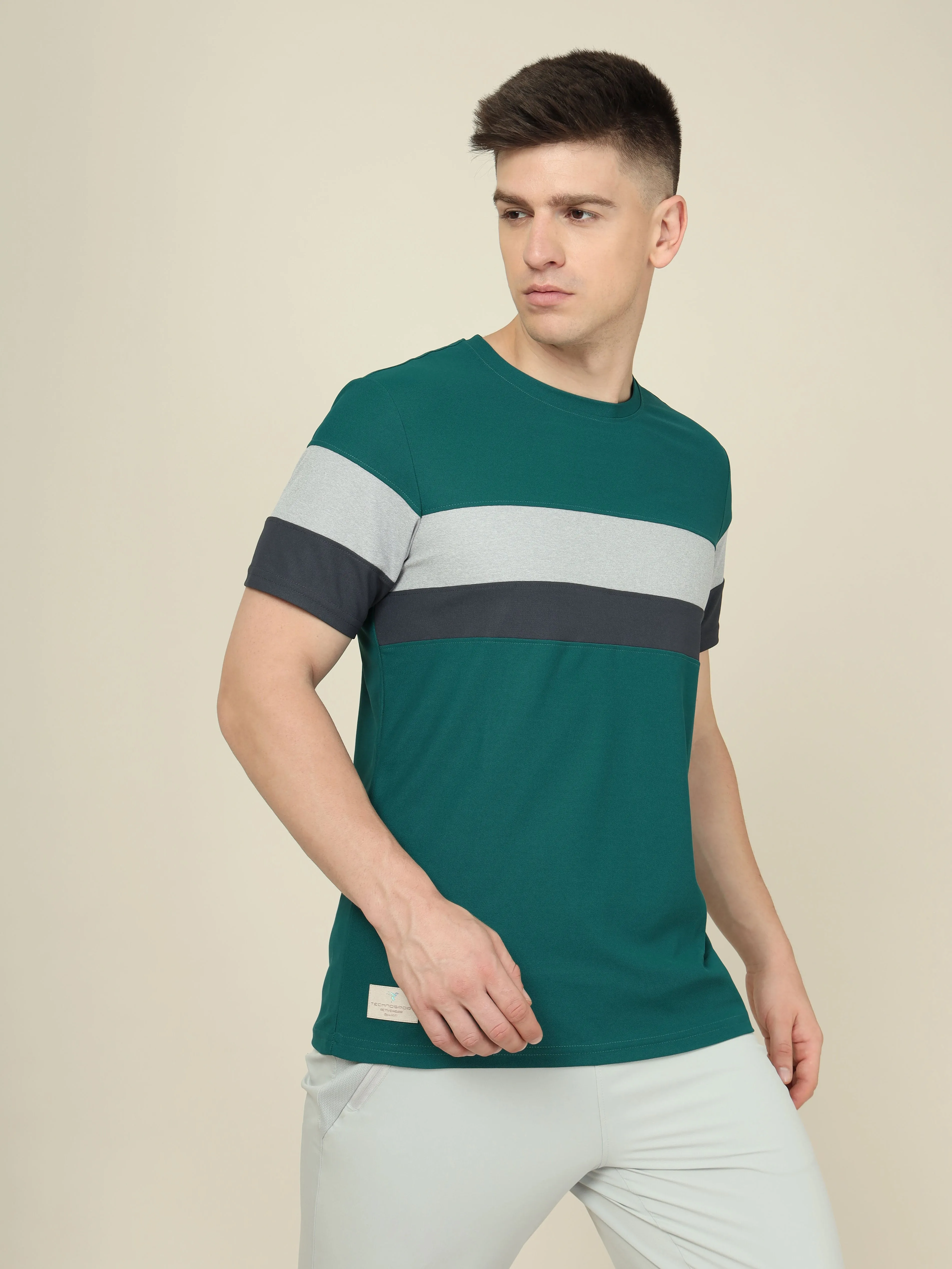 Men Colorblock Slim Fit Crew Neck T-shirt with MATPIQ